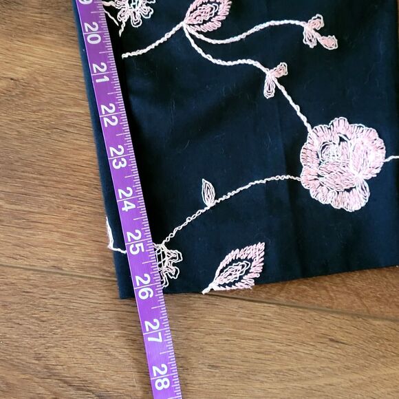 Elliott Lauren Pants Womens Sz 6 Zip Black Pink Floral Embroidery Ankle Crop USA - Picture 10 of 16